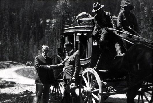 800px-CWCookHoraceAlbright1922